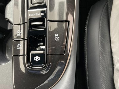 2025 Toyota CROWN ESTATE thumbnail 24