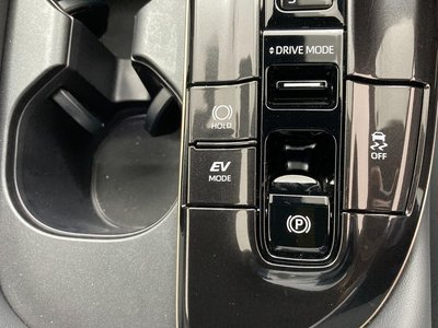 2025 Toyota CROWN ESTATE thumbnail 23