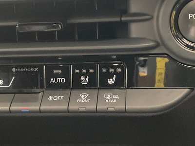 2025 Toyota CROWN ESTATE photo 15