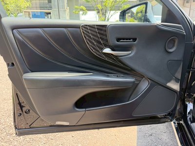 2021 Lexus LS thumbnail 76