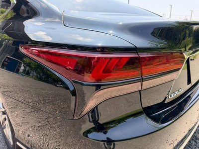 2021 Lexus LS thumbnail 24