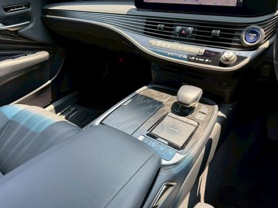 2021 Lexus LS thumbnail 43
