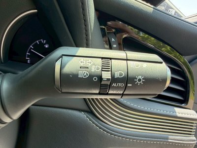 2021 Lexus LS thumbnail 34