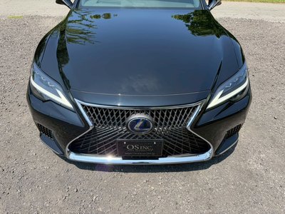 2021 Lexus LS thumbnail 17