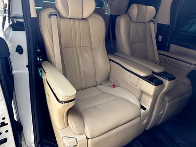 2021 Toyota ALPHARD — фото 30