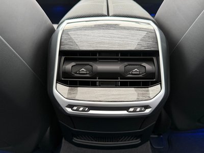 2025 BMW 7 SERIES photo 14