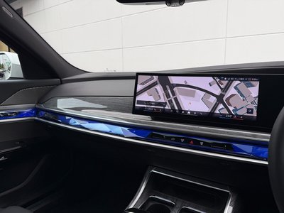 2025 BMW 7 SERIES thumbnail 30