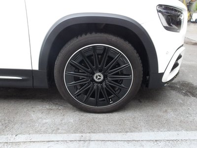 2025 Mercedes-BENZ GLB thumbnail 19