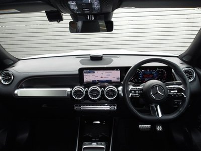 2025 Mercedes-BENZ GLB thumbnail 36