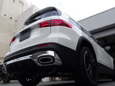2025 Mercedes-BENZ GLB thumbnail 30