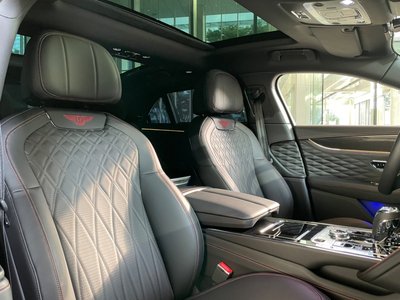 صورة 12 لـ 2021 Bentley FLYING SPUR