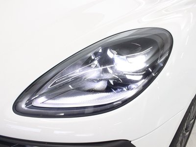 2022 Porsche MACAN photo 66