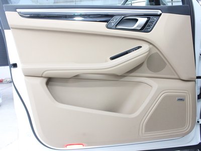 2022 Porsche MACAN photo 57