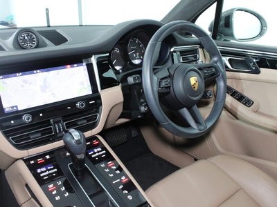 2022 Porsche MACAN photo 36