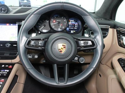 2022 Porsche MACAN photo 20