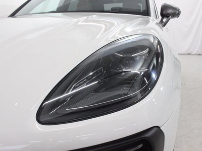 2022 Porsche MACAN photo 49
