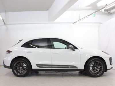 2022 Porsche MACAN photo 27