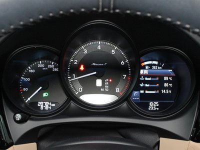 2022 Porsche MACAN photo 42
