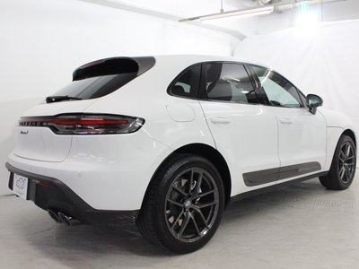 2022 Porsche MACAN photo 26