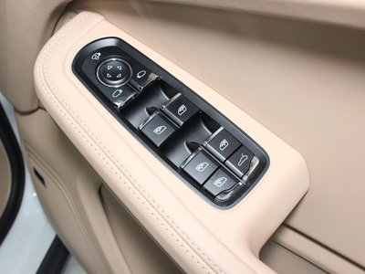 2022 Porsche MACAN photo 62