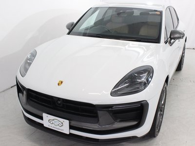 2022 Porsche MACAN photo 46