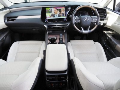 2023 Lexus RX — миниатюра 26