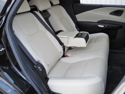 2023 Lexus RX — миниатюра 32