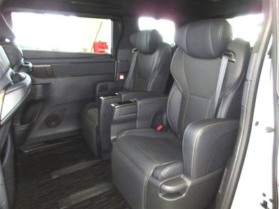 صورة 32 لـ 2023 Toyota ALPHARD