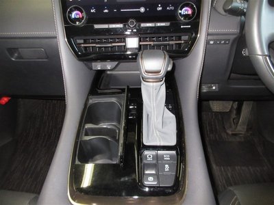 صورة 19 لـ 2023 Toyota ALPHARD