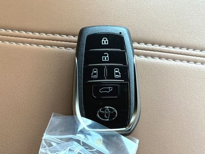 2026 Toyota VELLFIRE photo 101