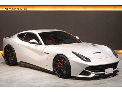 2013 Ferrari F12 BERLINETTA 照片 26