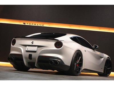 2013 Ferrari F12 BERLINETTA 照片 36