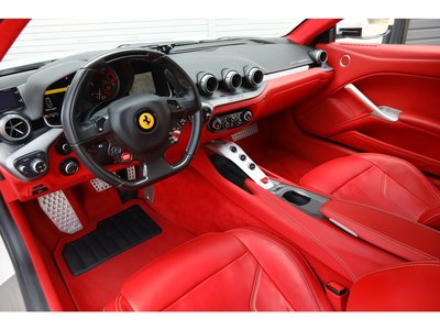 2013 Ferrari F12 BERLINETTA 照片 42