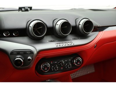2013 Ferrari F12 BERLINETTA 照片 54