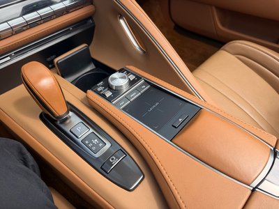 2025 Lexus LC CONVERTIBLE thumbnail 38