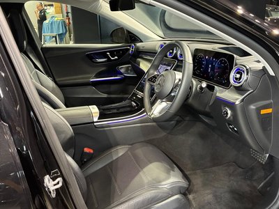 2025 Mercedes-BENZ C-CLASS photo 4