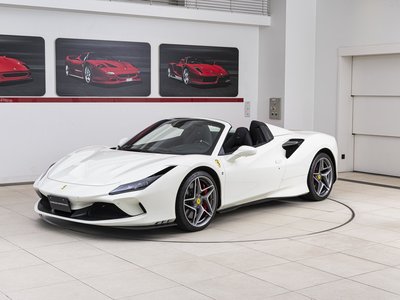 صورة 10 لـ 2021 Ferrari F8 SPIDER