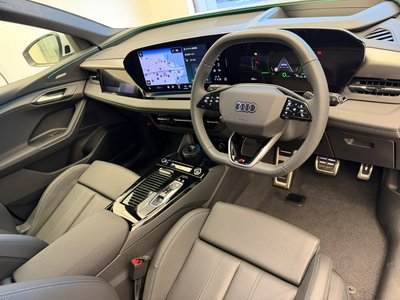 صورة 12 لـ 2025 AUDI Q6 E-TRON