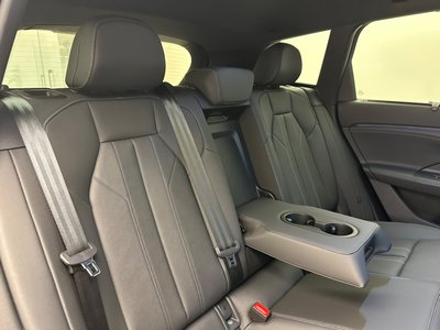 صورة 30 لـ 2025 AUDI Q6 E-TRON