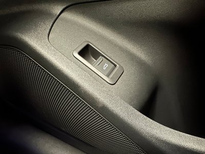 صورة 48 لـ 2025 AUDI Q6 E-TRON