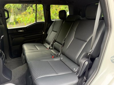 صورة 17 لـ 2025 Toyota LAND CRUISER 250