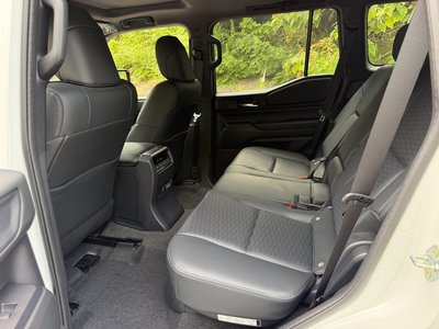 صورة 41 لـ 2025 Toyota LAND CRUISER 250