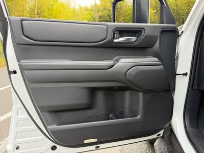 صورة 46 لـ 2025 Toyota LAND CRUISER 250