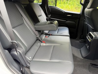 صورة 39 لـ 2025 Toyota LAND CRUISER 250