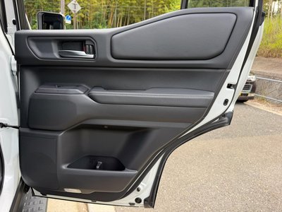 صورة 49 لـ 2025 Toyota LAND CRUISER 250