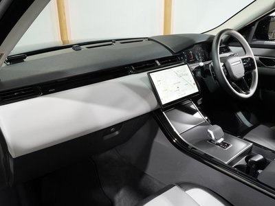2025 LAND Rover RANGE ROVER VELAR thumbnail 17