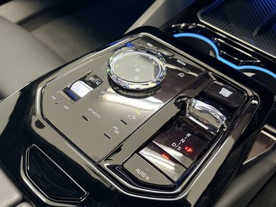 2025 BMW 5 SERIES TOURING — миниатюра 43