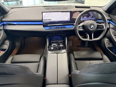 2025 BMW 5 SERIES TOURING — миниатюра 29