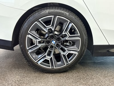 2025 BMW 5 SERIES TOURING — миниатюра 20
