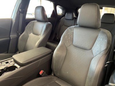 2023 Lexus RX photo 16